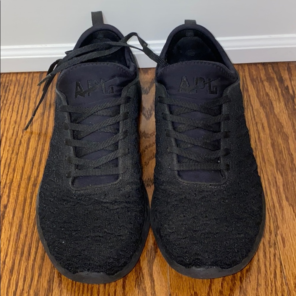APL black running sneaker size 9